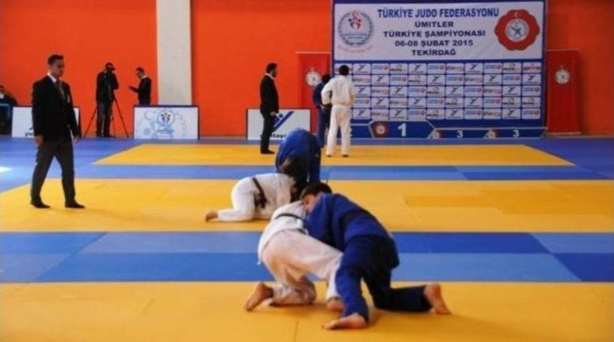 S&uuml;leymanpaşa Belediyesi Gen&ccedil;lik Ve Spor Kul&uuml;b&uuml;, 5 Judocu İle T&uuml;rkiye Sıralamasına Girdi