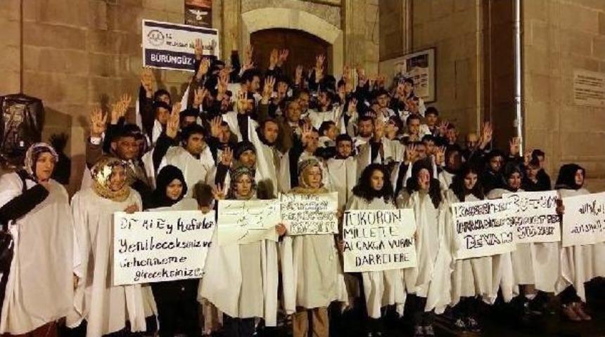 Kayseri'de Mısır'daki Idamlara Kefenli Protesto