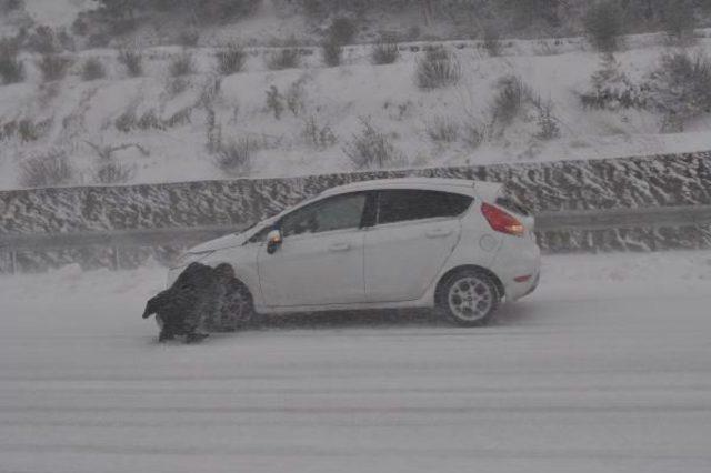 Tır Devrildi, İzmir-Manisa Yolu Kapandı (2)