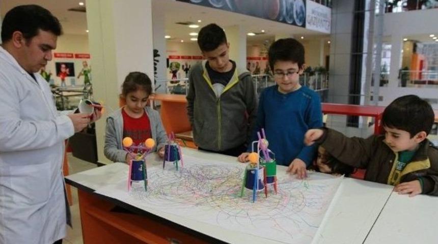 Resim &Ccedil;izen Robot