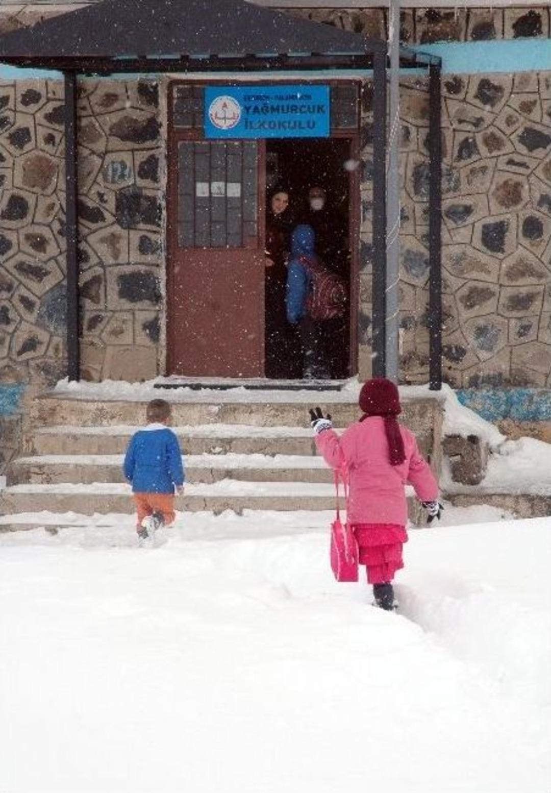 (&ouml;zel Haber) Doğu Anadolu&rsquo;da Eğitime Kar Engeli