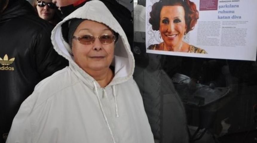 Bodrum&rsquo;da M&uuml;zeyyen Senar İ&ccedil;in Gıyabi Cenaze Namazı Kılındı