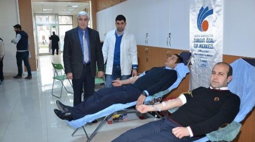 Battalgazi Belediyesi Personeli Kan Bağışında Bulundu