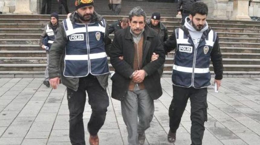 Buldukları N&uuml;fus C&uuml;zdanıyla Bankalardan Kredi &Ccedil;eken 3 Kişi Yakalandı