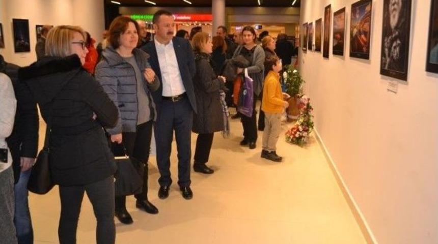 &rsquo;ger&ccedil;ek Masallar&rsquo; Piazza&rsquo;da Sergilendi