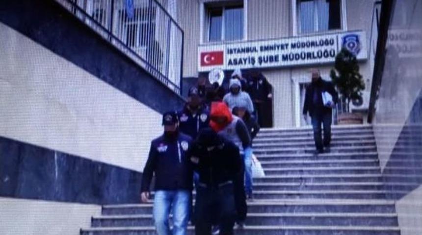 Hırsızların Evinden Adeta Cephanelik &Ccedil;ıktı