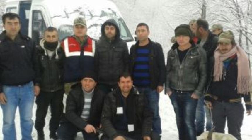 Mahsur Kalan Avcılar Kurtarıldı