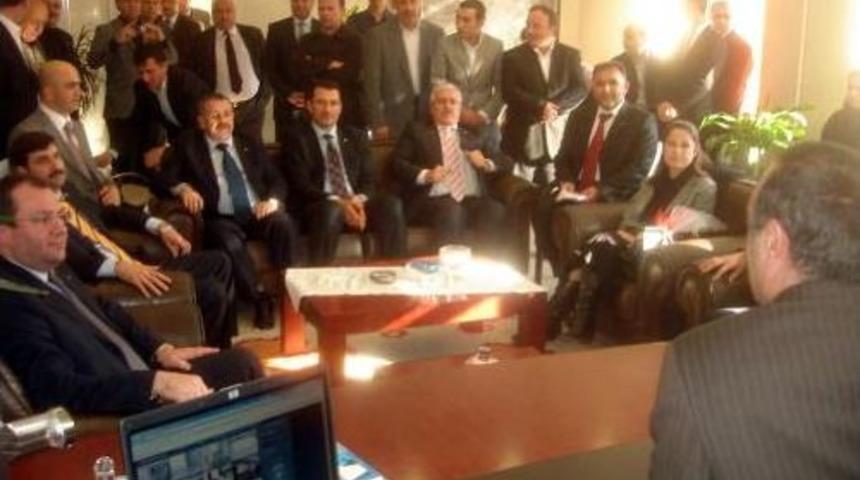 Ak Parti Milletvekillerine Nazar Boncuğu Takan Kaymakam, Aday Adaylığı I&ccedil;in Istifa Etti