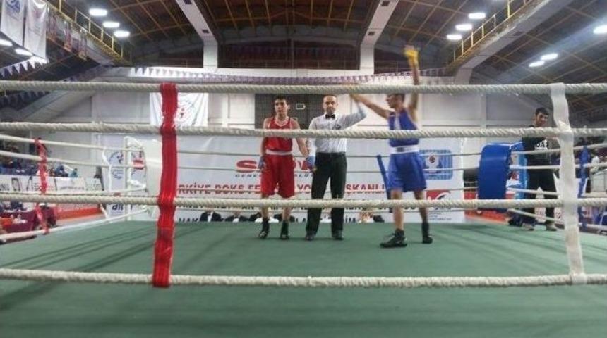 Paland&ouml;ken Belediyesi Sporcuları T&uuml;rkiye &Uuml;&ccedil;&uuml;nc&uuml;s&uuml; Oldu