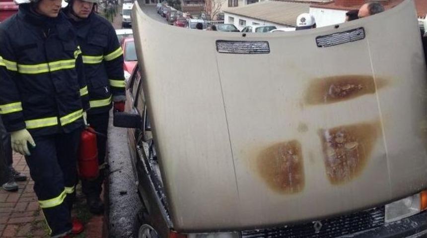 Otomobil Seyir Halindeyken Alev Aldı