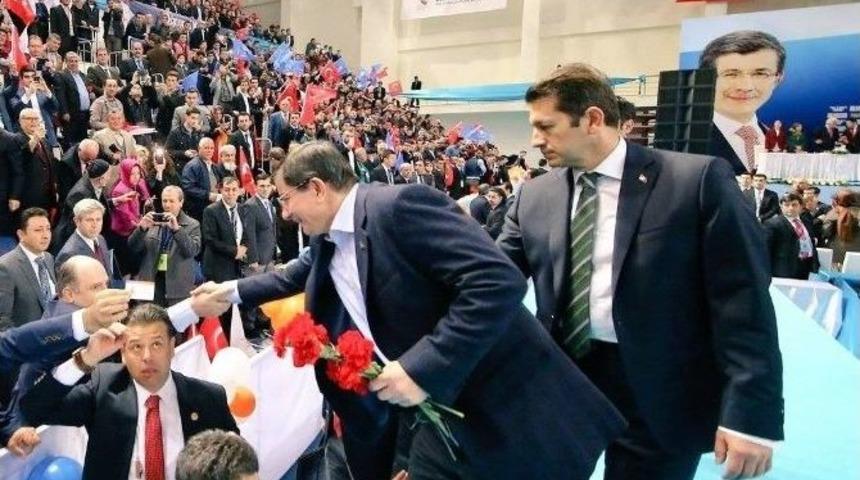 Sara&ccedil;, Başbakan Davutoğlu&rsquo;ndan Aday Adaylığı İ&ccedil;in Onay Aldı