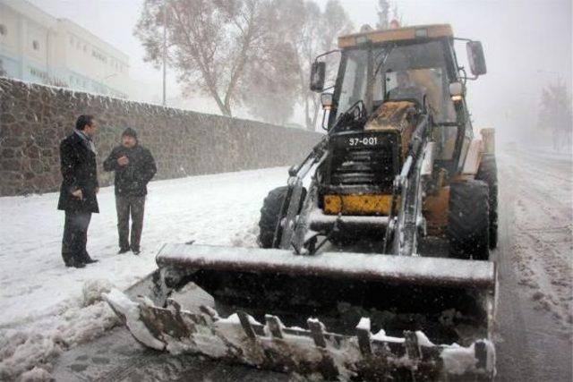 Tır Devrildi, İzmir-Manisa Yolu Kapandı (4)