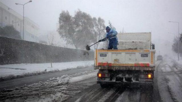 Tır Devrildi, İzmir-Manisa Yolu Kapandı (4)