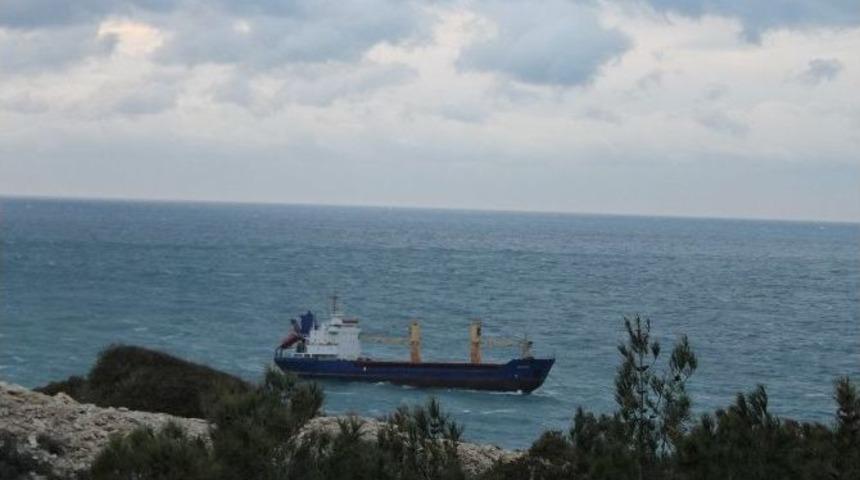 Dev Gemi Fırtınanın Etkisiyle 15 Kilometre S&uuml;r&uuml;klendi