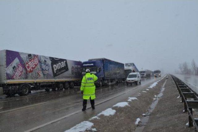 Bursa'da 55 Köy Yolu Ulaşıma Kapandı (2)