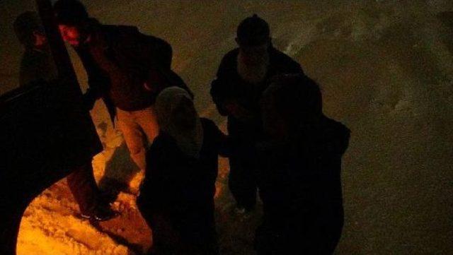 Kar Nedeniyle Ankara-Kırıkkale Yolu Zaman Zaman Ulaşıma Kapandı