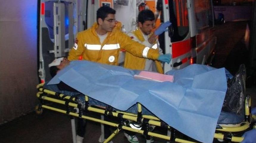 Adıyaman&rsquo;da Trafik Kazası: İki Yaralı