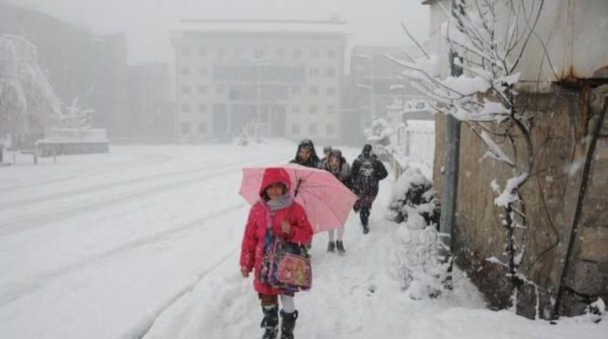 Hakkari'de Okullara Kar Tatili