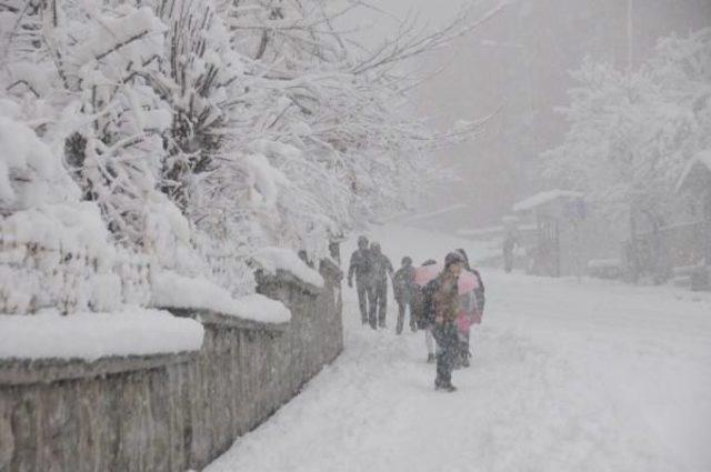 Hakkari'de Okullara Kar Tatili