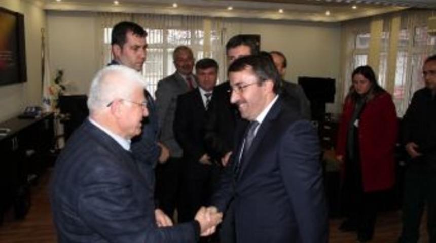 Ataseven, Hekimhan Belediyesi&rsquo;ni Ziyareti Etti