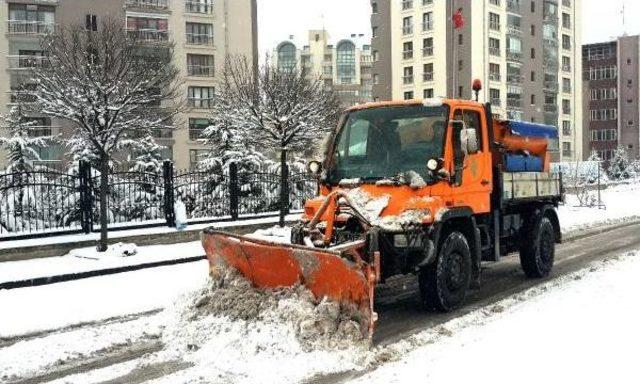 Ankara'da Kar Yağışı Hayatı Olumsuz Etkiledi