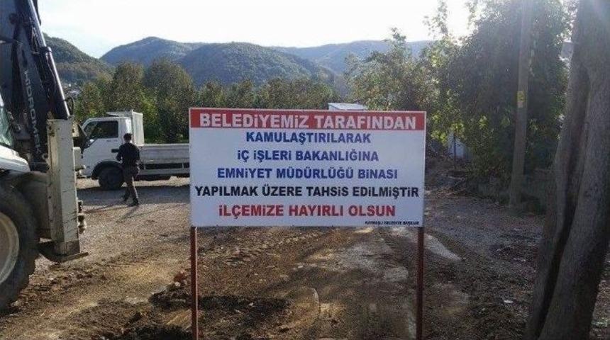 Kaynaşlı Belediyesinden Emniyet M&uuml;d&uuml;rl&uuml;ğ&uuml;ne Arsa