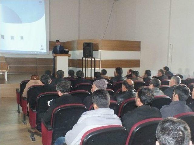 Taşımalı Hizmet Veren Şoförlere Seminer