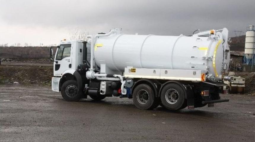 Bingöl Belediyesi’ne Vidanjör Hibe Edildi