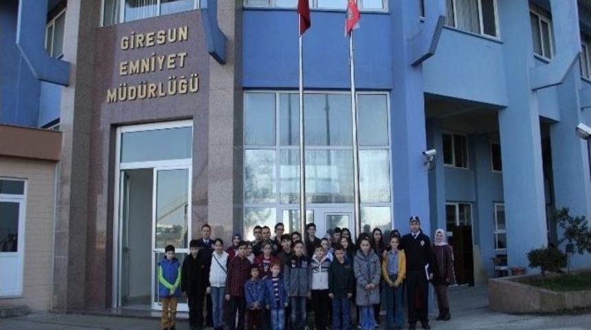 Emniyet Personelinin Başarılı Çocukları Ödüllendirildi