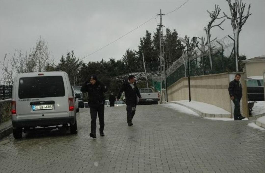 Aziz Yıldırım&rsquo;ın Sokağındaki Bomba Paniği