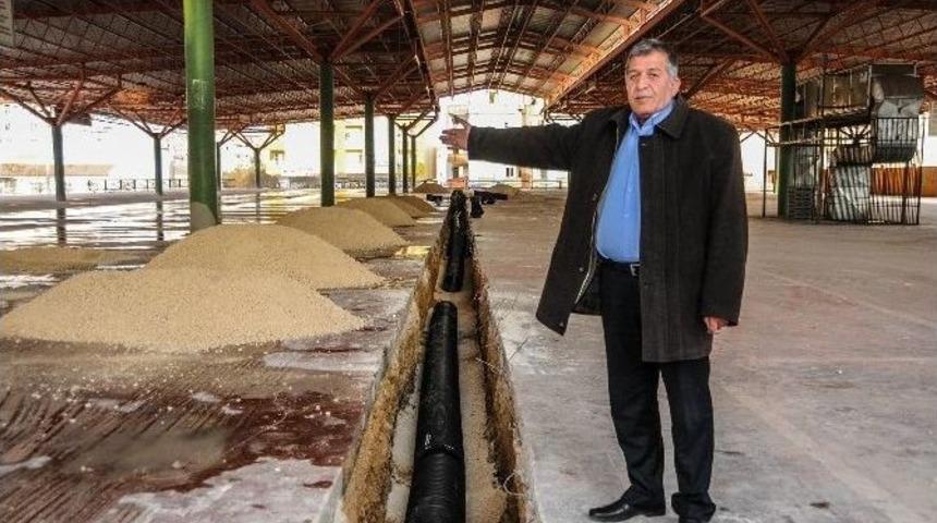 Gazikent Uzay &Ccedil;atılı Pazar Yeri Yenileniyor