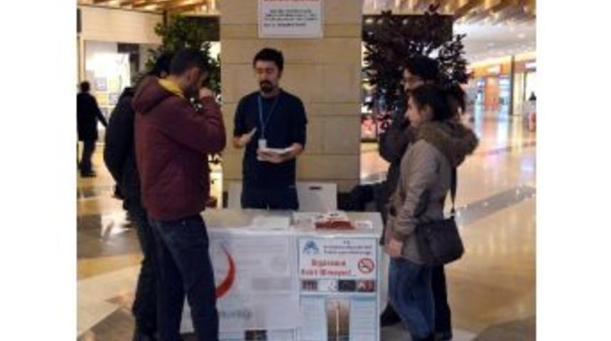 Halk Sağlığı Uzmanları Piazza&rsquo;da Stant A&ccedil;tı