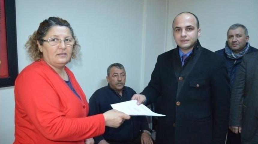 Gen&ccedil; Başkan Kibar Mazbatasını Aldı