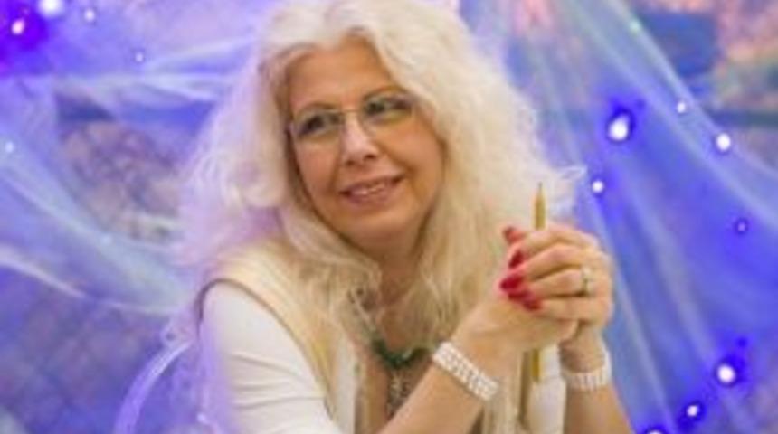 &Uuml;nl&uuml; Astrolog Rezzan Kiraz 14 Şubat&rsquo;ta İzmir&rsquo;de