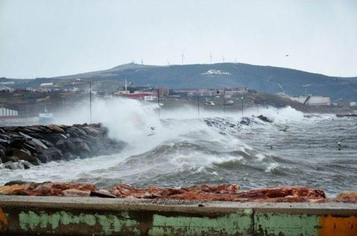 Fırtına Bandırma’da Balıkçı Teknesini Batırdı G3