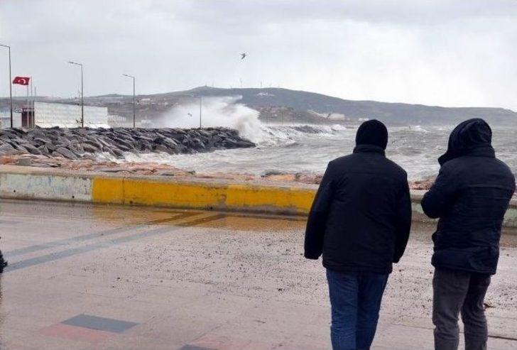 Fırtına Bandırma’da Balıkçı Teknesini Batırdı G4