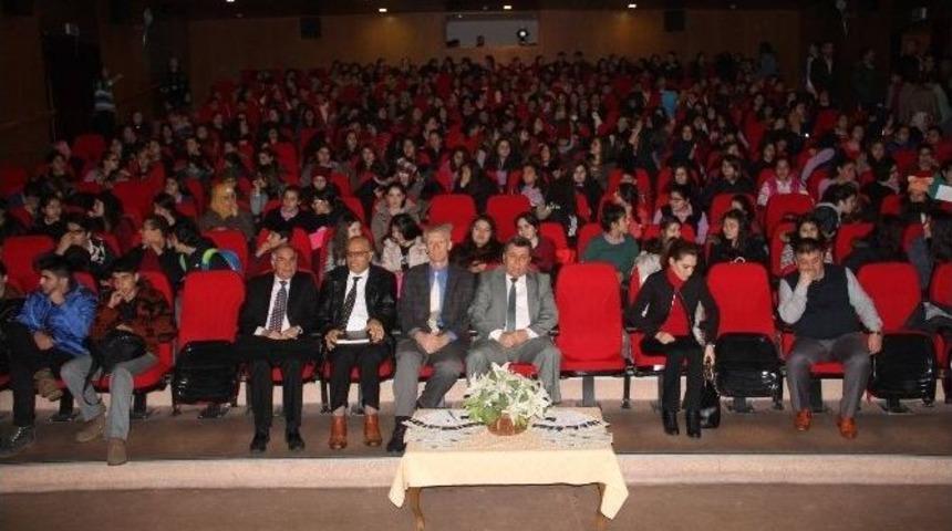 Aydın&rsquo;da &Ccedil;anakkale Destanı Tiyatrosu İlgiyle İzlendi