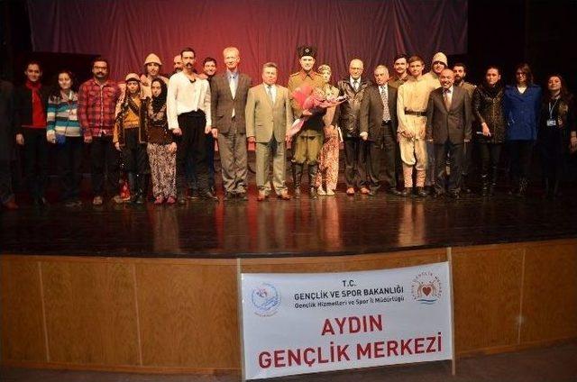 Aydın’da Çanakkale Destanı Tiyatrosu İlgiyle İzlendi