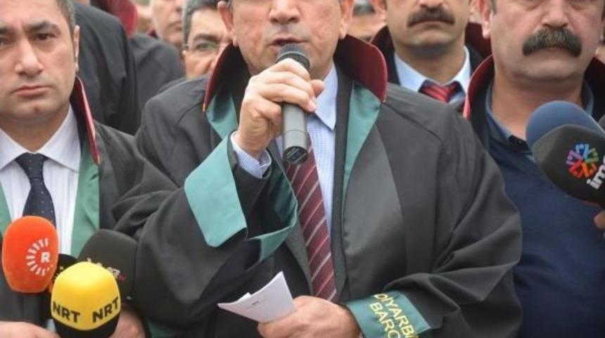 Barolar, Diyarbakır'da İ&ccedil; G&uuml;venlik Paketi'ni Protesto Etti