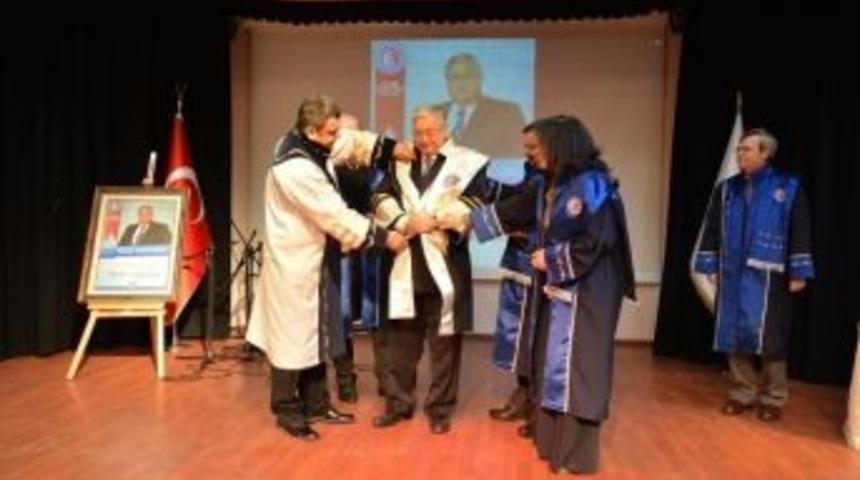 &Ccedil;om&uuml;&rsquo;den Hasan Celal G&uuml;zel&rsquo;e Fahri Doktora