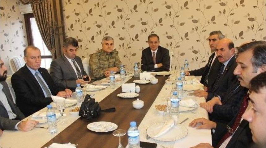 Kilis Valisi Tapsız, Basın Mensuplarıyla Bir Araya Geldi