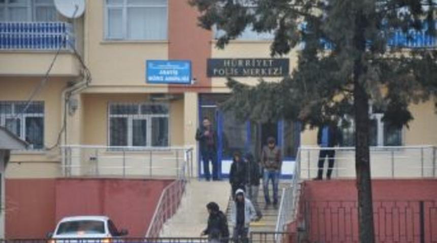 Market Hırsızları G&uuml;venlik Kamerasında