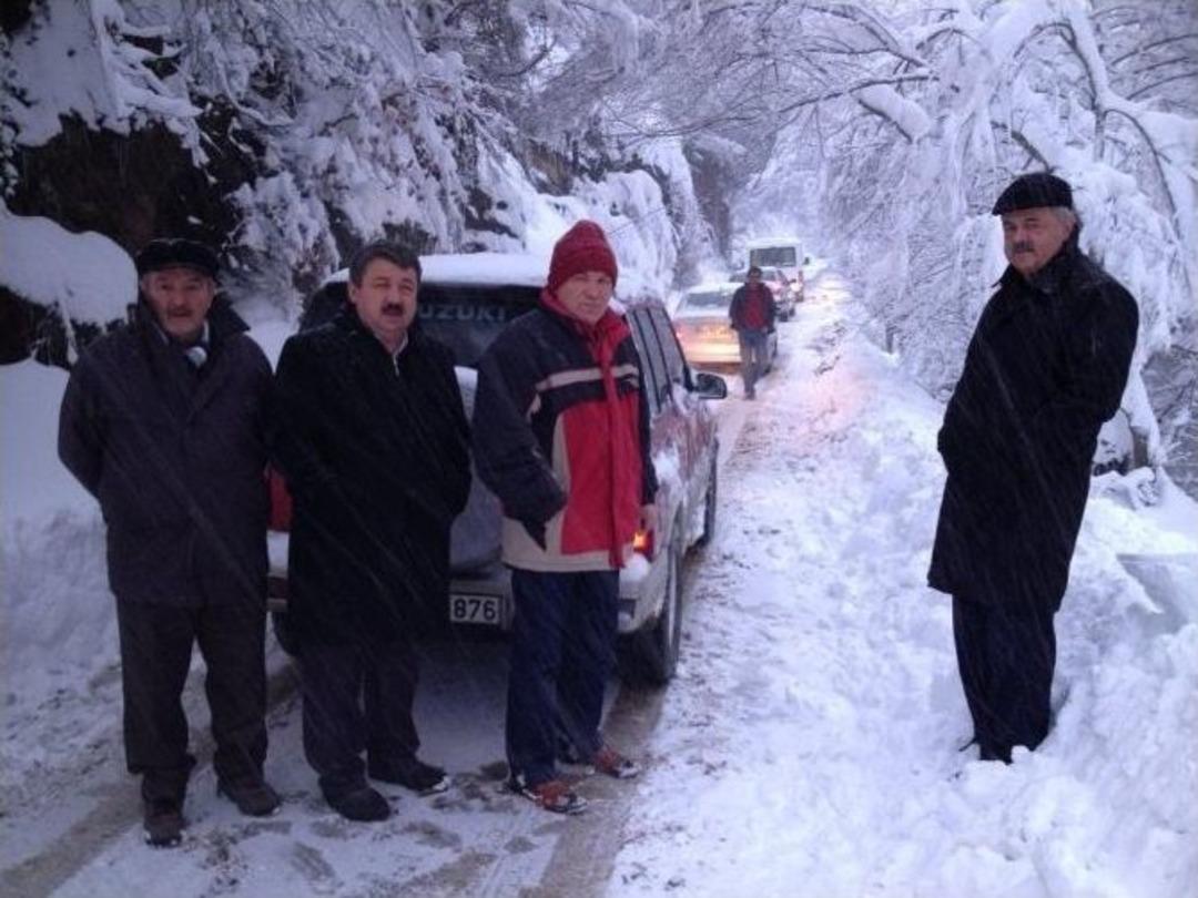 G&uuml;meli&rsquo;de Kar Kalınlığı 60 Santimetreyi Buldu
