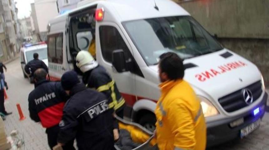 Evde &Ccedil;ıkan Yangında Yaşlı Adam &Ouml;ld&uuml;