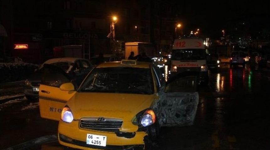 Başkent&rsquo;te Trafik Kazası: 4 Yaralı