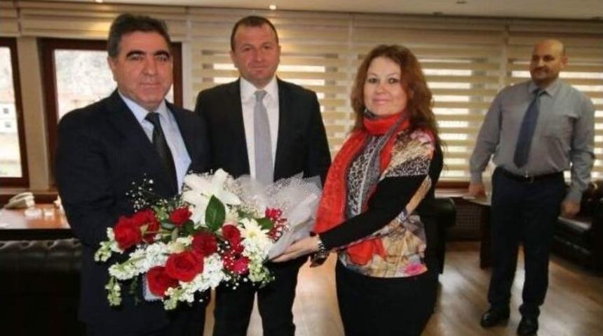 Ak Parti Merkez İl&ccedil;e Y&ouml;netiminden Başkan &Ouml;zdemir&rsquo;e Ziyaret