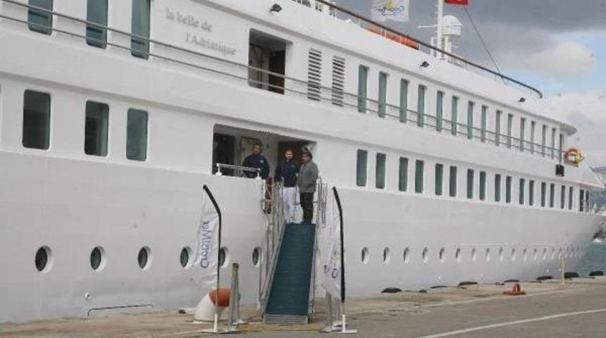 Fırtına, Rota Değiştirtti