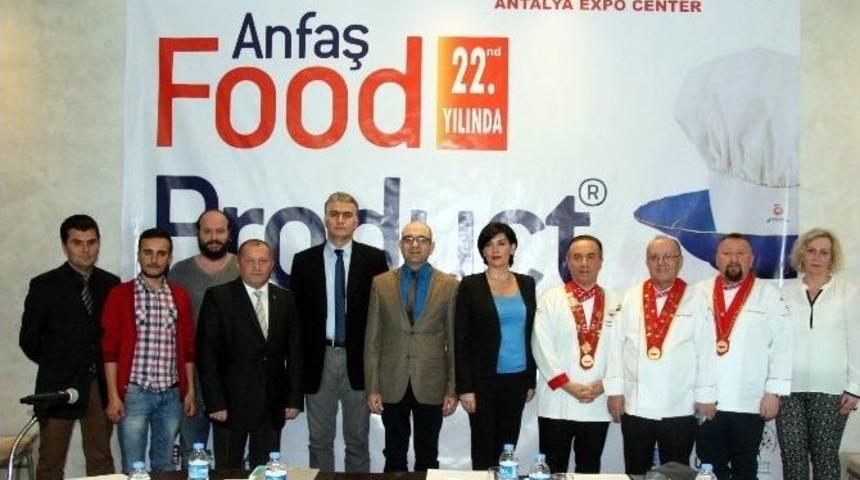 Bu Fuara 18 Yaşından K&uuml;&ccedil;&uuml;kler Giremeyecek