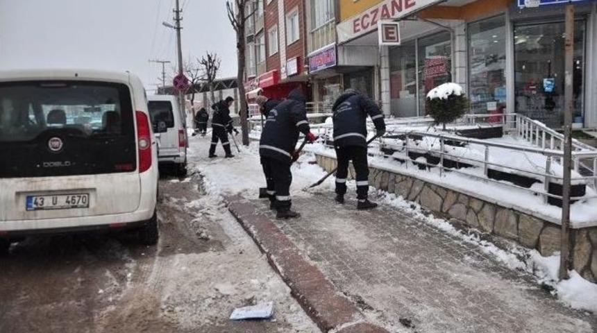Kar K&uuml;reme Ve Temizleme &Ccedil;alışmaları Takdirle Karşılandı