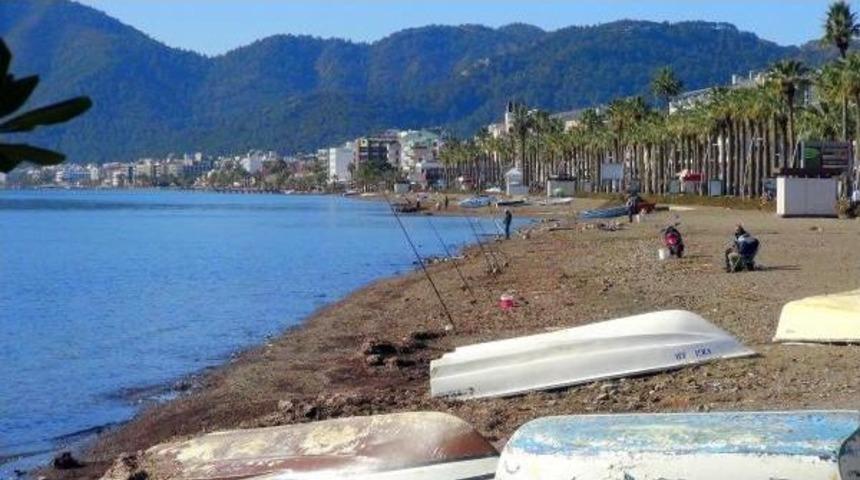Marmarisliler G&uuml;neşli Havanın Tadını &Ccedil;ıkardı